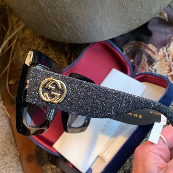 Authentic GUCCI 54mm Glitter Acetate logo oversized sunglasses - Picture 11 of 16